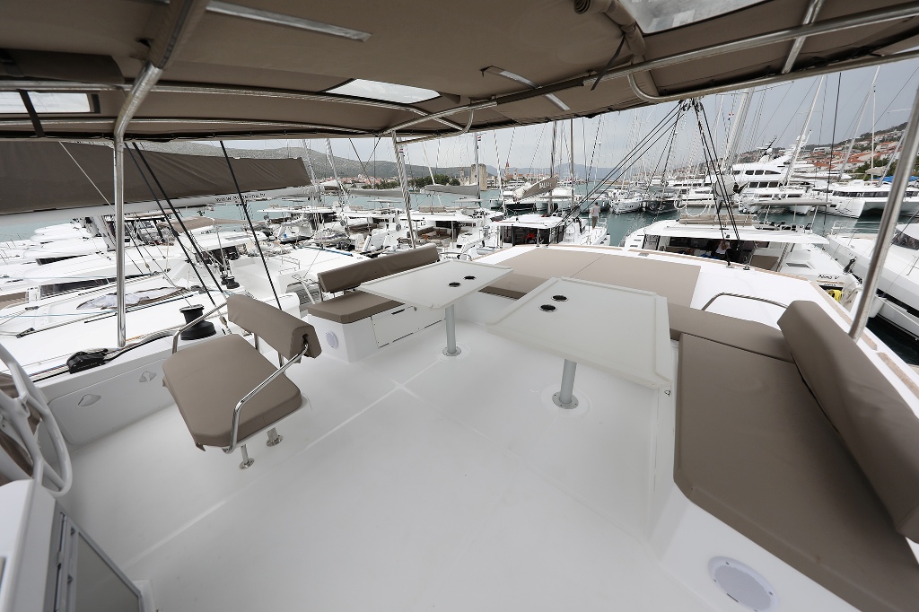 The Bali 5.4 catamaran 