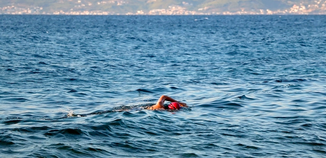 swimmers_near_shore1.jpg