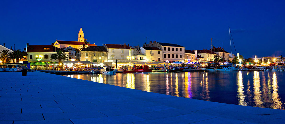 Biograd noću